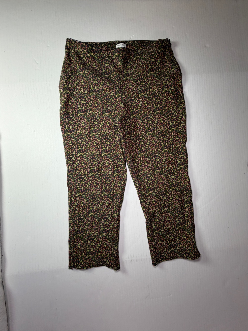 Urban Outfitters Kimchi Blue Black Floral Capris